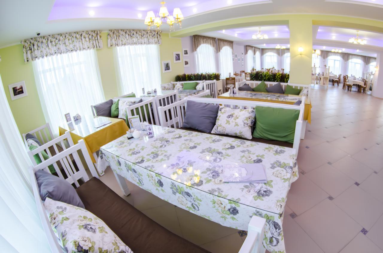 Vitapark Sonyachnyy Provans Satanov Luaran gambar