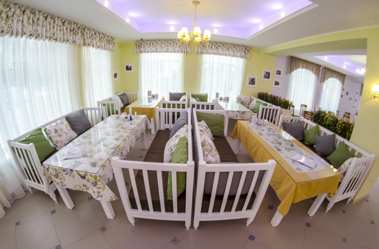 Vitapark Sonyachnyy Provans Satanov Luaran gambar